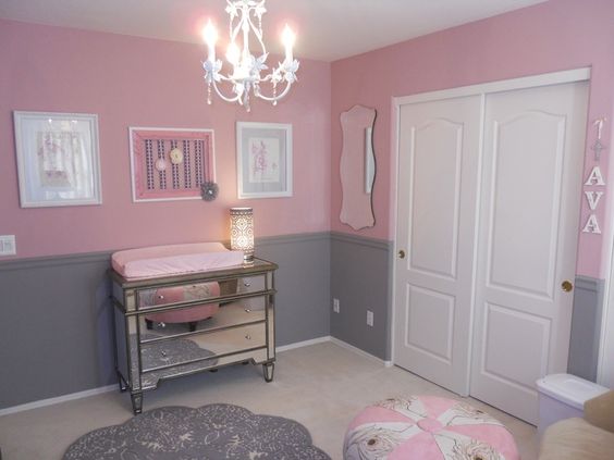 Mold Panneling Pink And Gray Nurcery