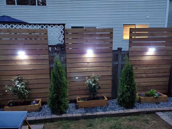 Privacy Screens From Palettes, Flower Boxes And Solar Light