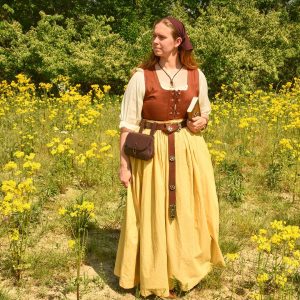 Medieval Style Outfits: Embracing Historical Elegance in Modern Fashion