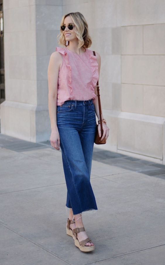 Wide Legged Jeans With Bellflower Top