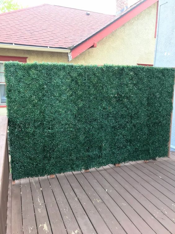 Astificial Grass Privacy Screen