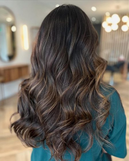 Sunkissed Hair Brunette: Achieving the Perfect Natural Highlights