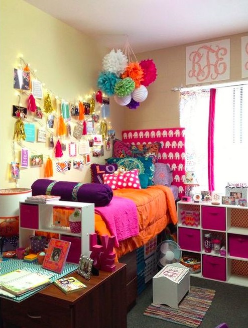 Colorful Pink Orange And purple Dormeoom