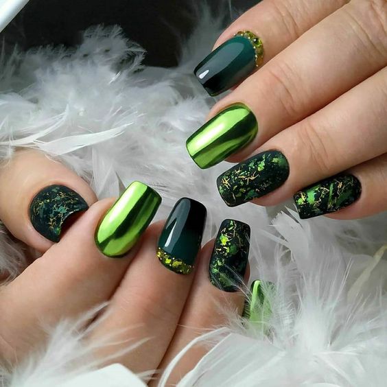 Emerald And Metallic Lime Sequoval Nails With Gold Details