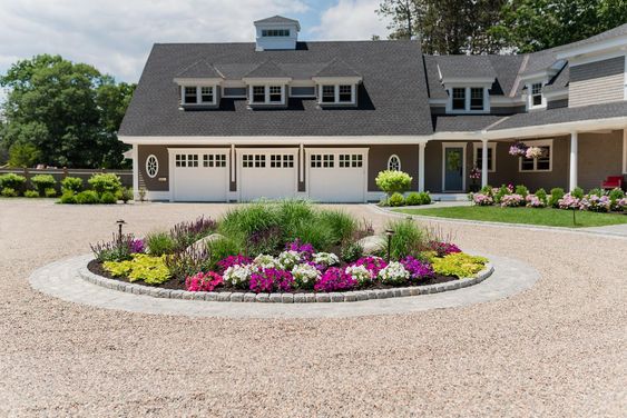 Gravel Circle Driveway With Garden Island