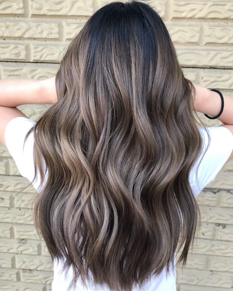 Sunkissed Hair Brunette: Achieving the Perfect Natural Highlights