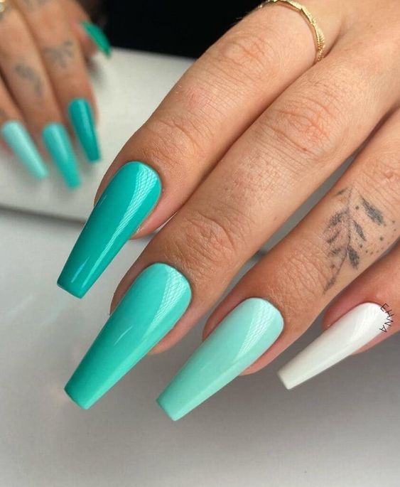 Ombre Turquise Coffin Nails