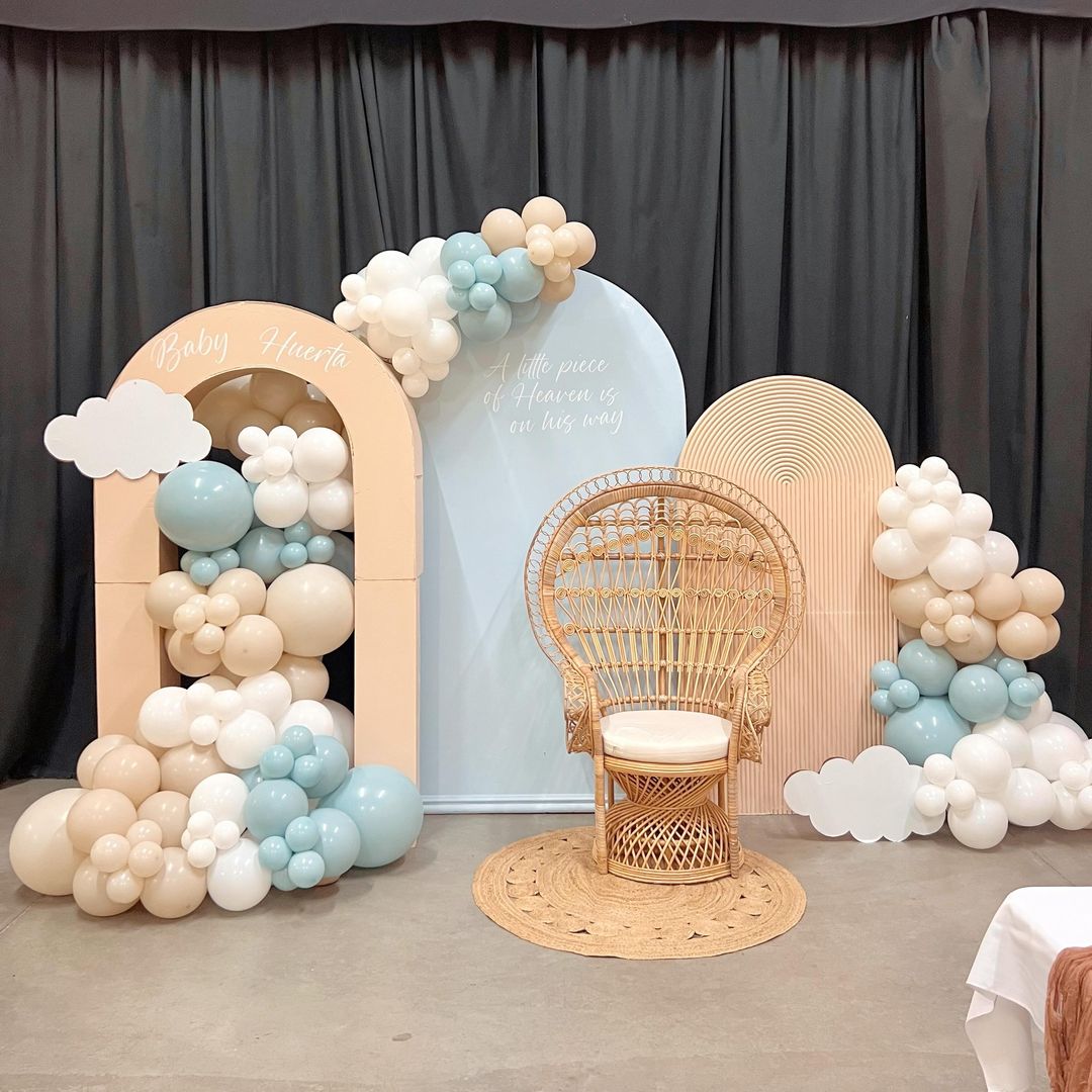 Pastel Arch With Balloons