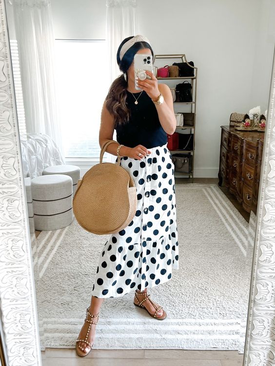 Polka Dot Maxi Skirt With Front Bottons And Sleeveless Top