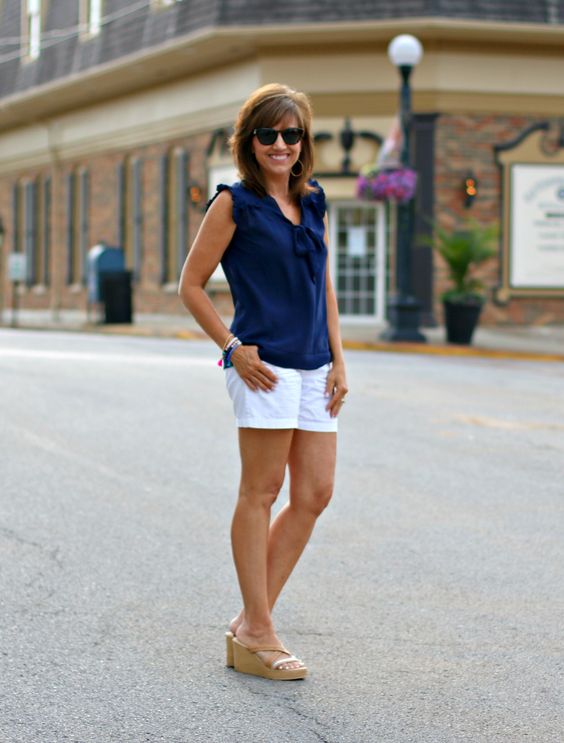 Tie Neckl Ruffle Sleeve Bluse And White Shorts