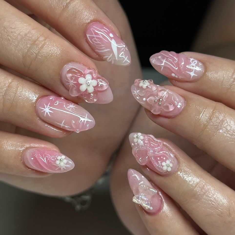 Clear Acrylic 3D Flowers, Bows And Butterfly Nails