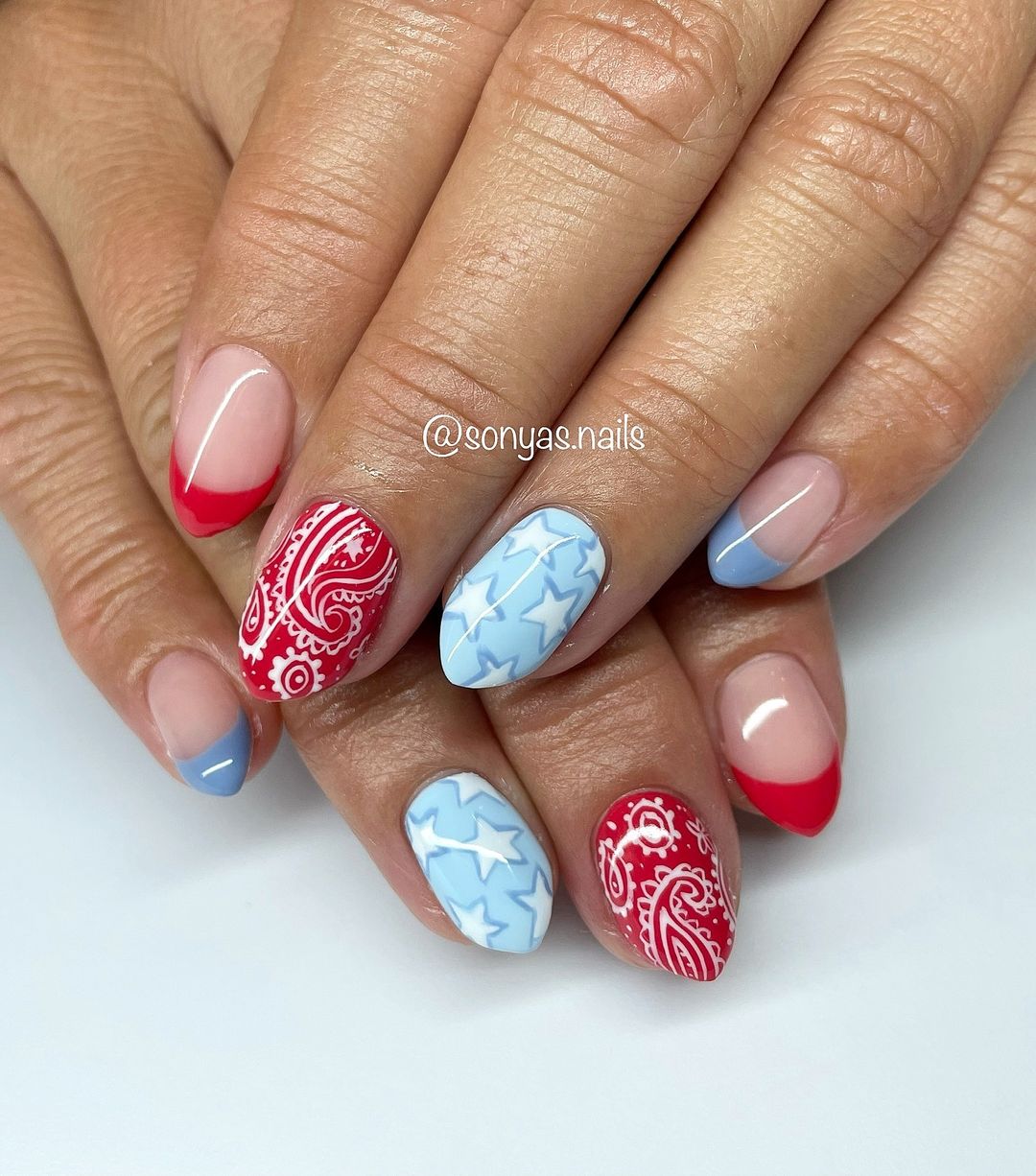 Paisley Pattern And Star Pattern With French Mani