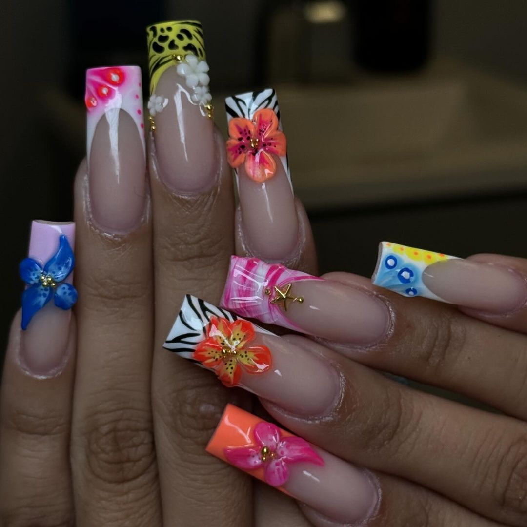 Print French Mani With Acryllic Hibiscus Flowers