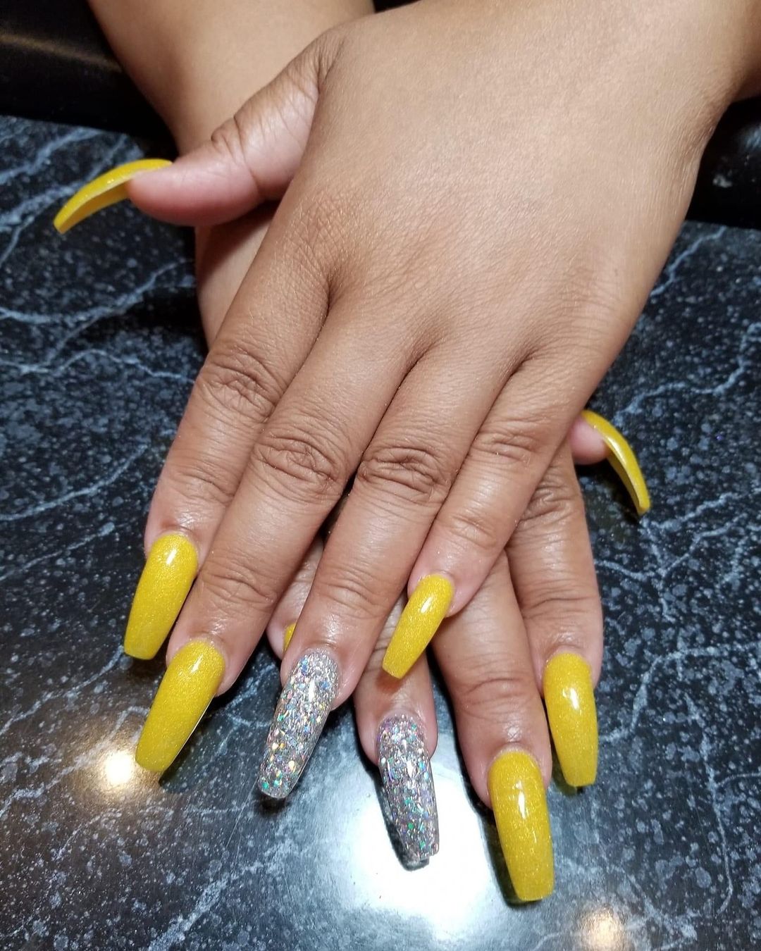 Seqoval Yellow Nails With Silver Glitter Accents