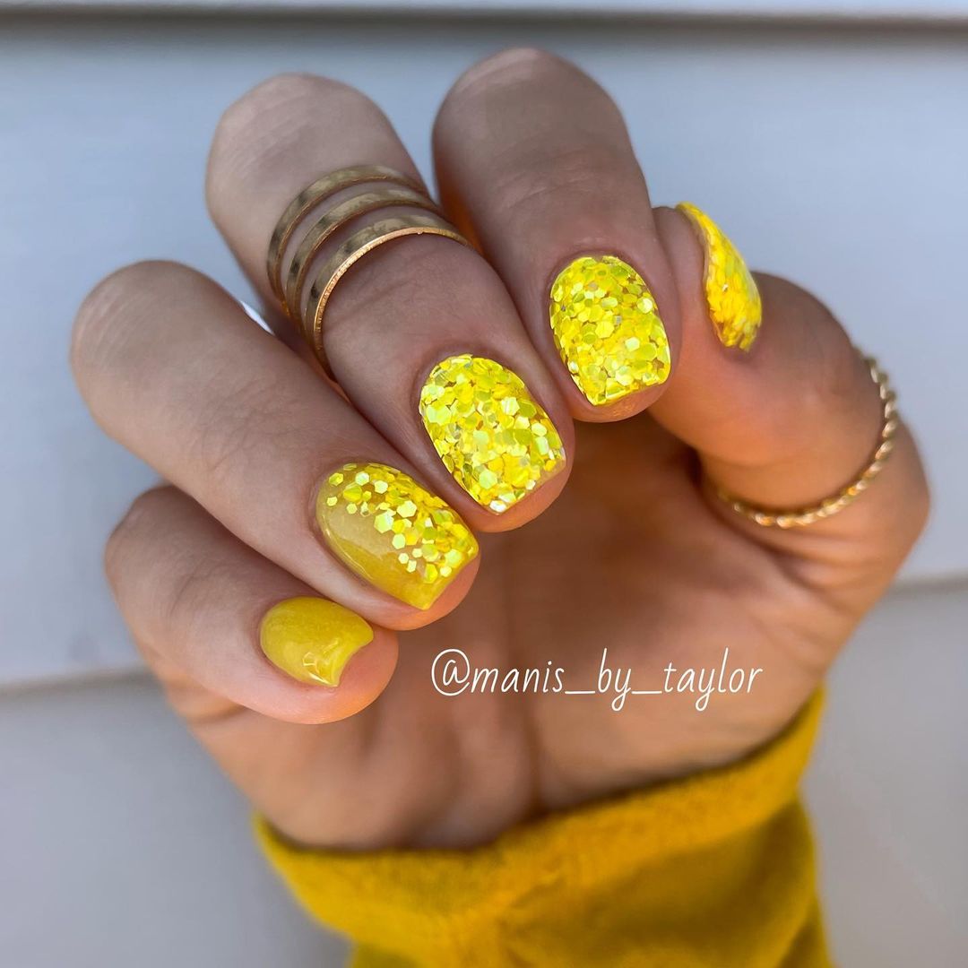 Short Yellow Glitter Nails