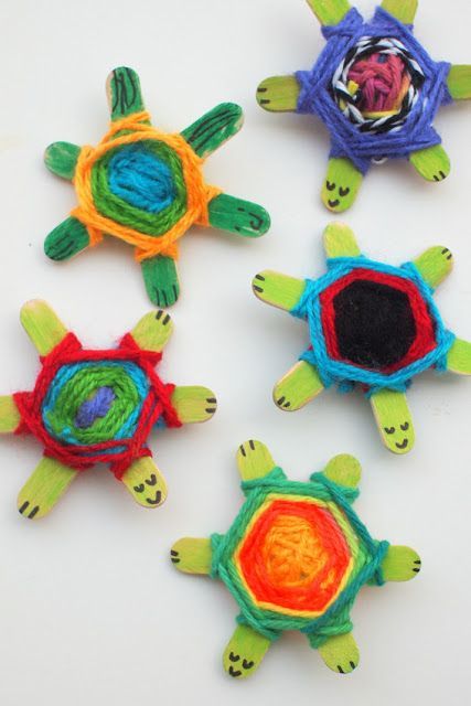 Weaving Sea Turtles