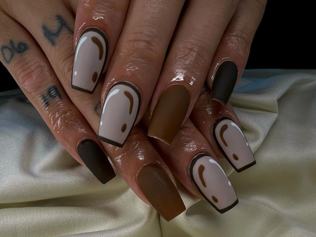 Dark And Light Brown Black Edged Comicbook Style Nails