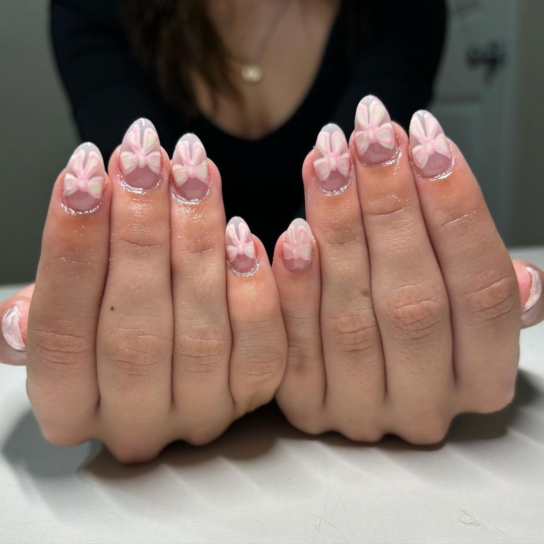 Baby Pink Bows On Clear Short Oval Nails